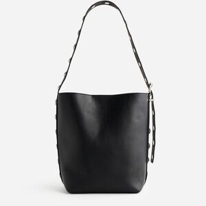 Essential Medium Bucket Tote